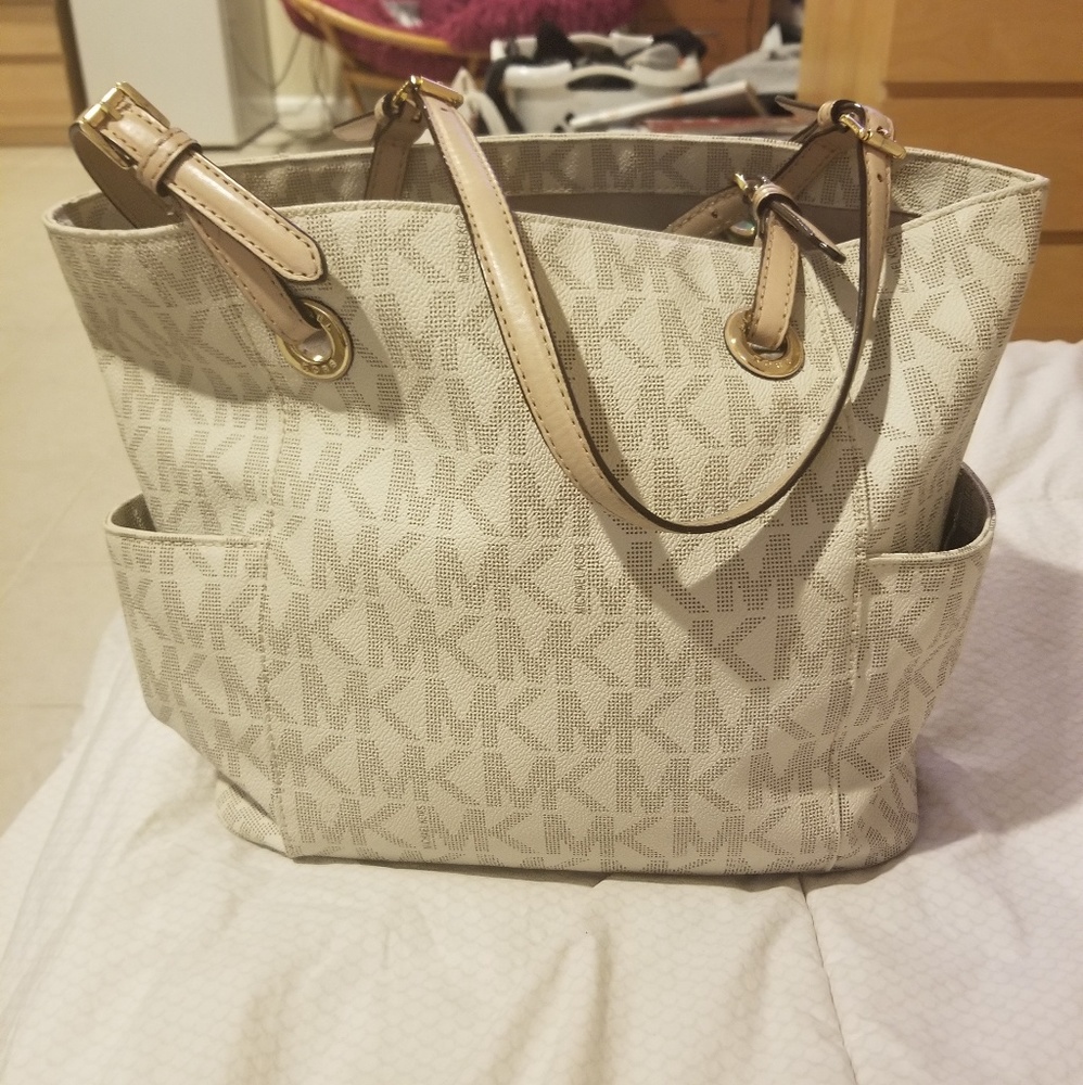 MK purse